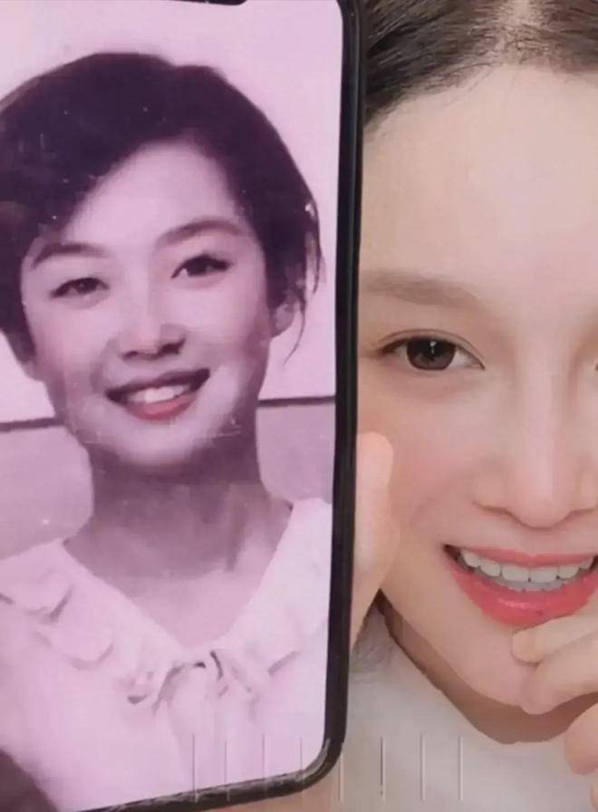 考古 | 赵本山妻子罕见公开现身，气质优雅五官美艳，俩人爱情太感人！