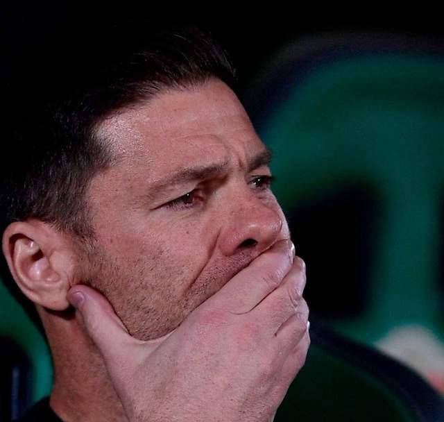 “西甲三轮仅获3分！阿隆索深陷多重危机：皇