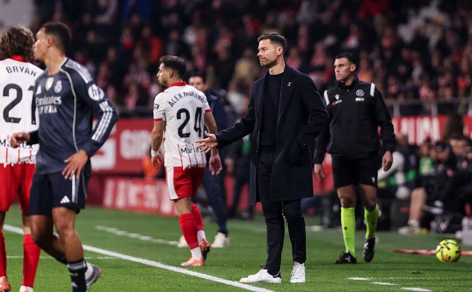 西班牙足球甲级联赛阿隆索真撑不住了？皇马低迷局面唯有齐达内才能力挽狂澜？