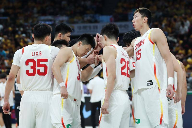 新华社述评｜中国男篮复兴之路道阻且长