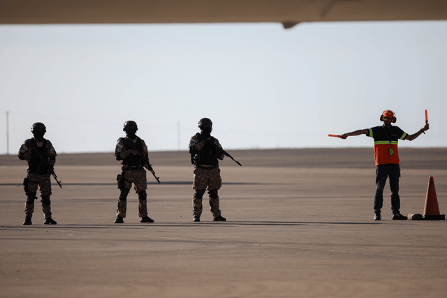 美国空袭委内瑞拉风险增高，委内瑞拉有能力与之一战？