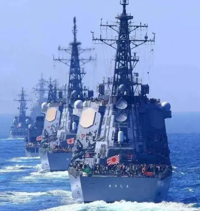 一旦美国倒下，世界会变成啥样？有2国将失控，或将大打出手