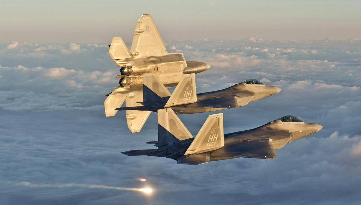 绝望了!看到中国六代机先试飞,美国直接耍赖:以后战斗机不划代