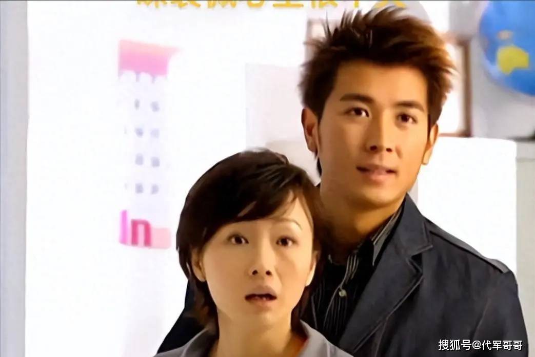 不再隐忍!曾与小7岁保剑锋相恋的黄慧颐,如今57岁公开分手内幕