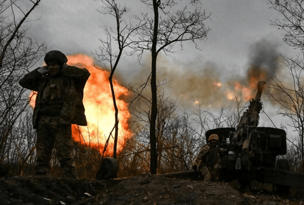 红军城乌军“胜利”大撤退，俄罗斯包围行动扑了空，城区移交工作顺利进行中