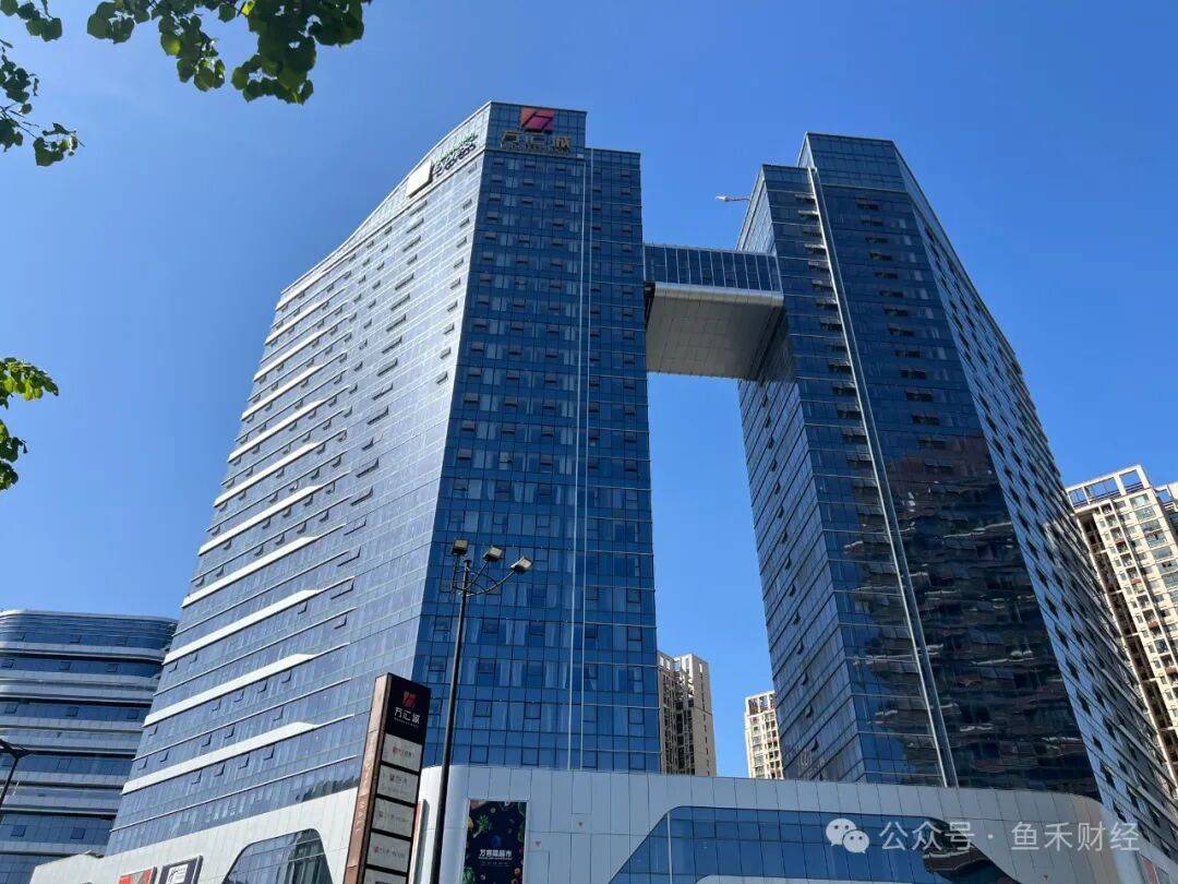 麦当劳之后,星巴克、肯德基也来了!开业一年半,南京江北山姆生态圈初具规模 麦当劳之后,星巴克、肯德基也来了!开业一年半,南京江北山姆生态圈初具规模