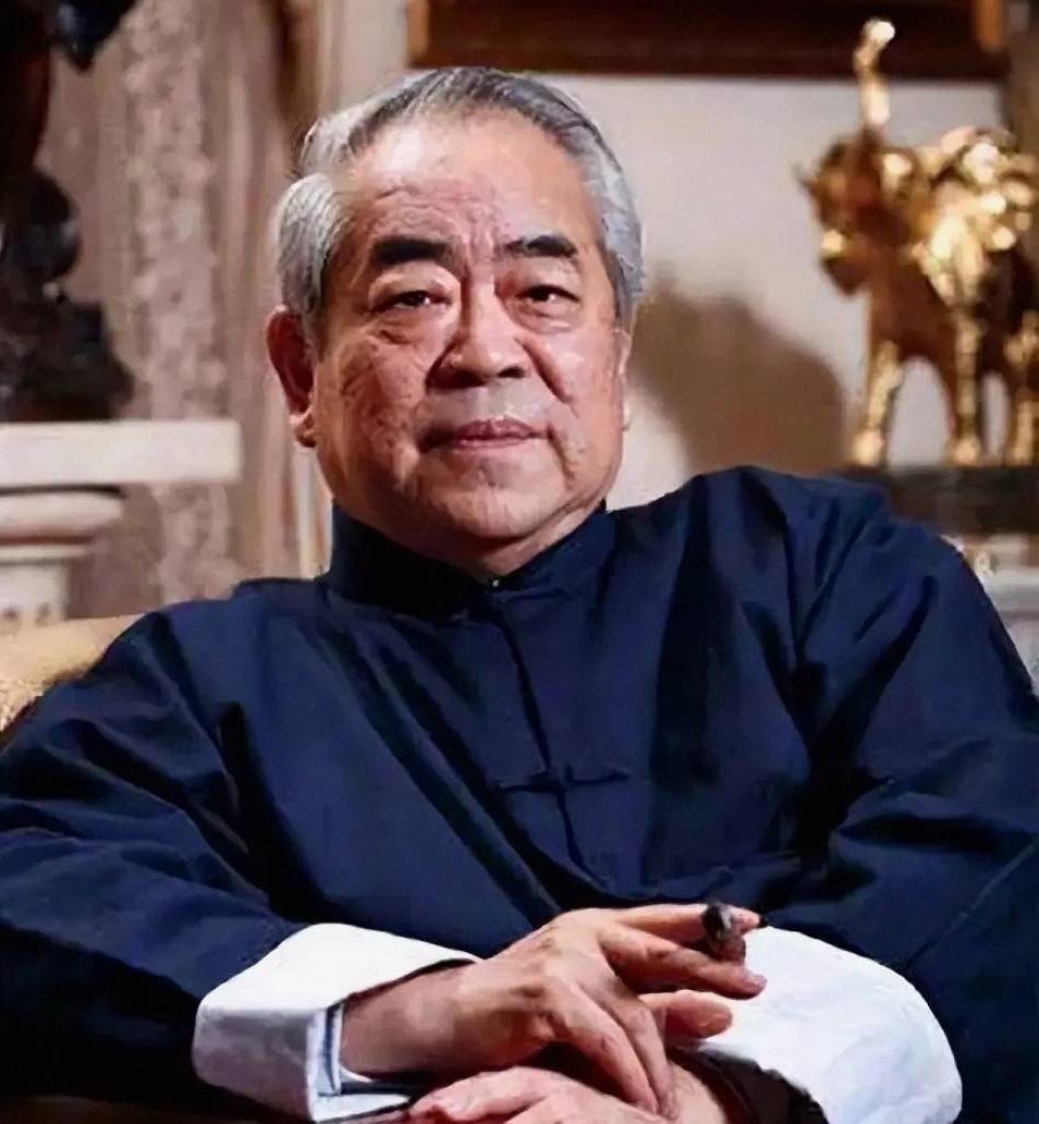 自断后路不到12小时,范曾忧虑的事成真了,遭殃的不止小50岁娇妻