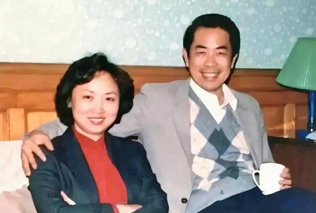 自断后路不到12小时,范曾忧虑的事成真了,遭殃的不止小50岁娇妻