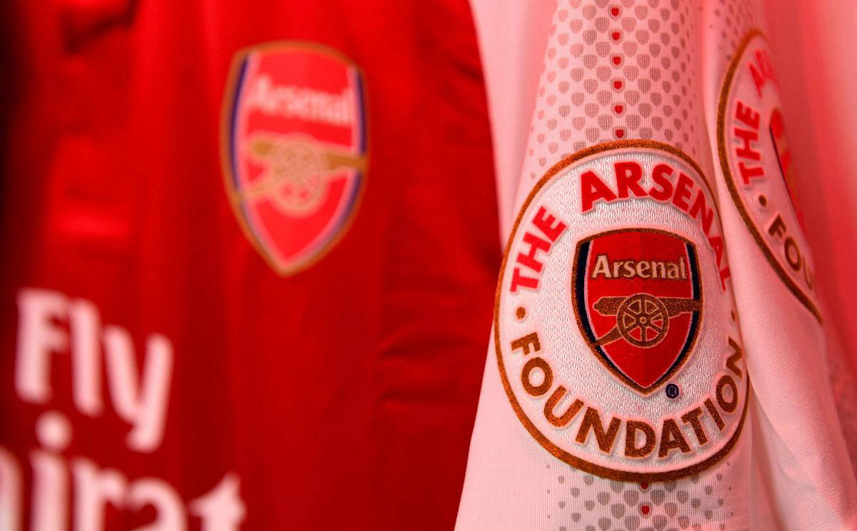 英超密集赛程即将开启阿森纳会掉队？曼城追赶难如登天英超联赛免费高清直播+实时赛程+积分预测（2025赛季全覆盖）