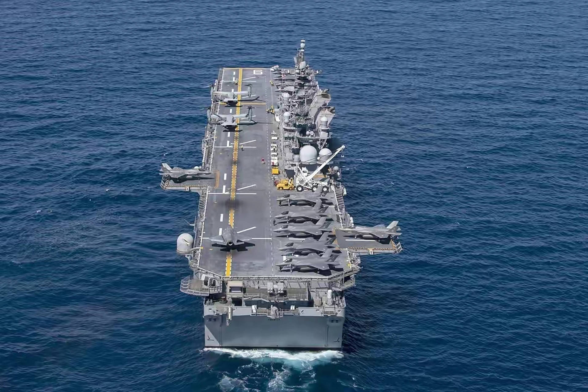 加贺号航母紧急出现,中日航母快速接近,日方会不会继续派F-35?