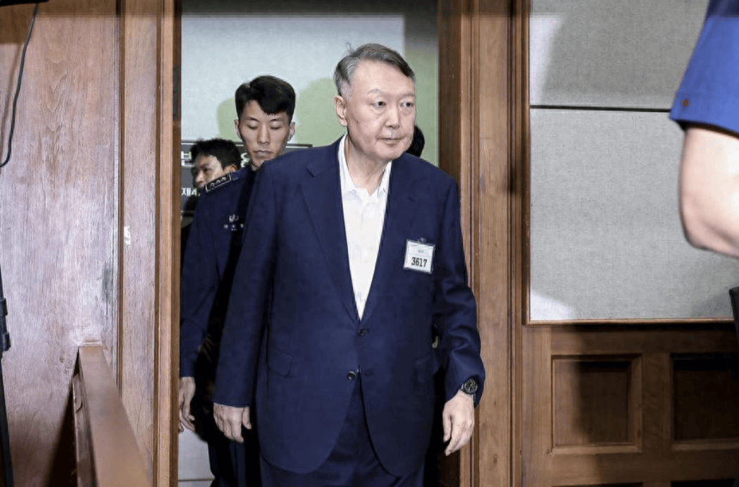 金建希为保命,全盘托出尹锡悦戒严计划,把韩官员吓出一身冷汗!