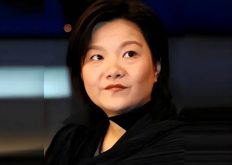 2008年章含之逝世后,外交部要求洪晃搬家,洪晃:这是刨我的根!