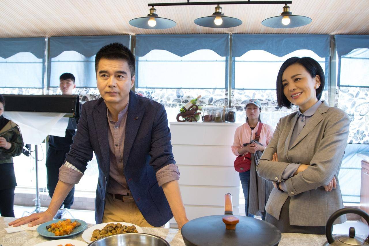 医生曝许亚军为何晴付10年医药费，以儿子名义给生活费，重情重义