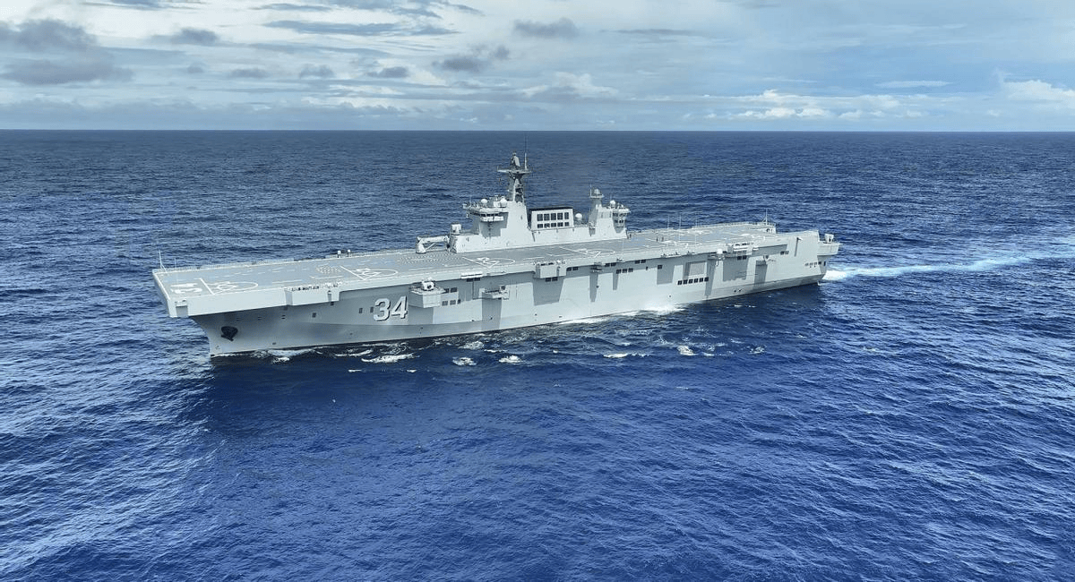 中美准航母南海硬碰硬！75配置短板暴露，还是得等076出马