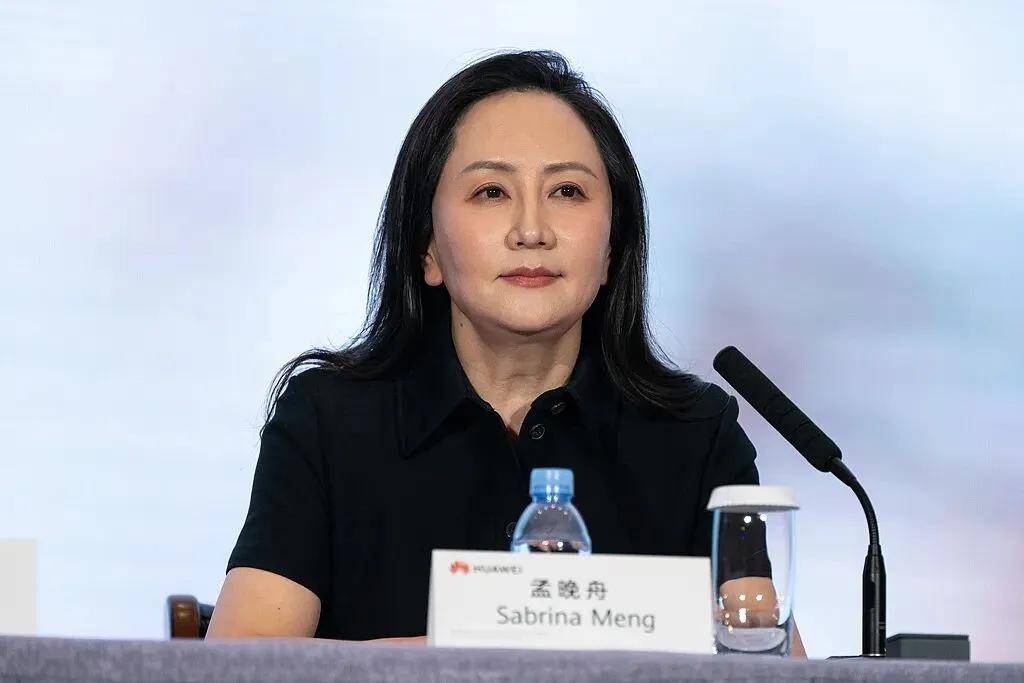 原创             孟晚舟退出，余承东上位：华为权力大地震