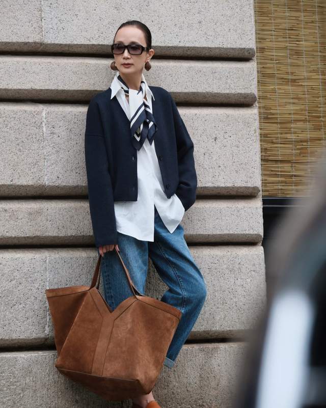 ���۰��� �� �߼����� ���̫��,���Ա�ͼ��֪��,��Ҳ����