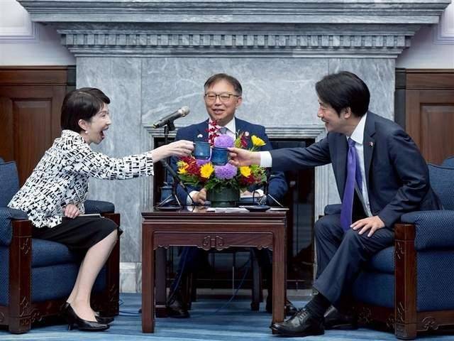 台当局备战台海冲突,福建舰精准踩点,海峡已现解放军身影