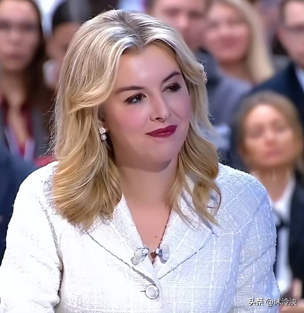 英雄难过美人关？普京承认新恋情，镜头前的一个举动更引全球热议