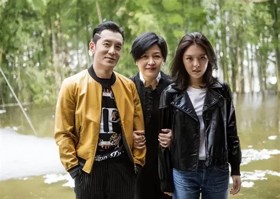 不再隐瞒！赵本山坦言离开春晚的真相，李咏老婆才是罪魁祸首