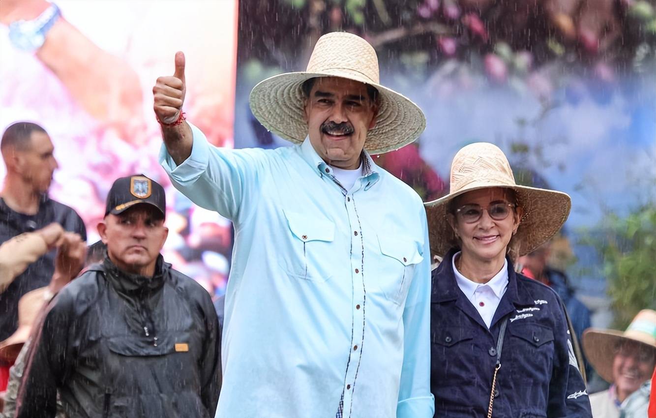 委内瑞拉油轮刚出海，中国军舰紧随其后，事情果然没有那么简单