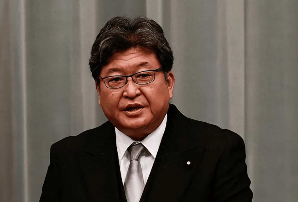 中方制裁大棒刚落下，30名日本议员组团窜台，日本右翼还在用“对华强硬”转移矛盾