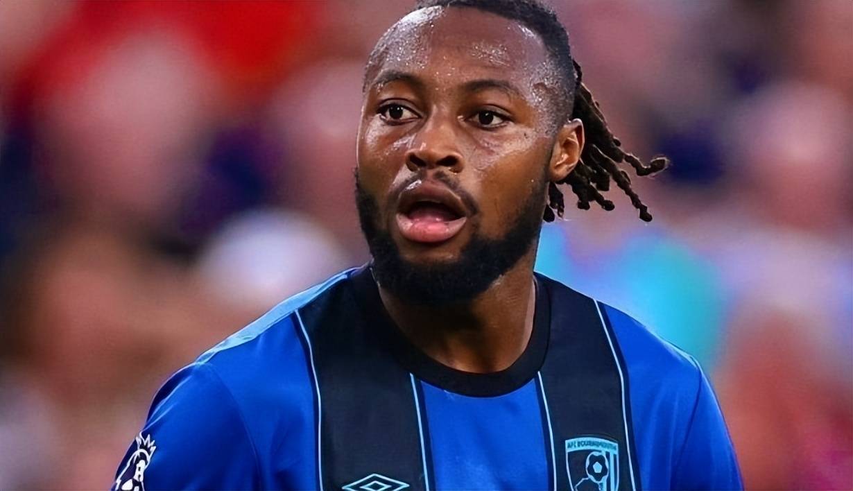 “8球3英格兰足球超级联赛助攻！曼联看上非