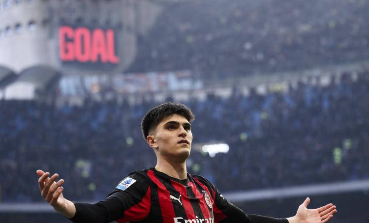 米兰体育- 米兰体育官方网站 世界杯官方指定投注平台一日意甲最新动态：新9号正式亮相圣西罗国米紧急寻觅邓弗里斯替代者