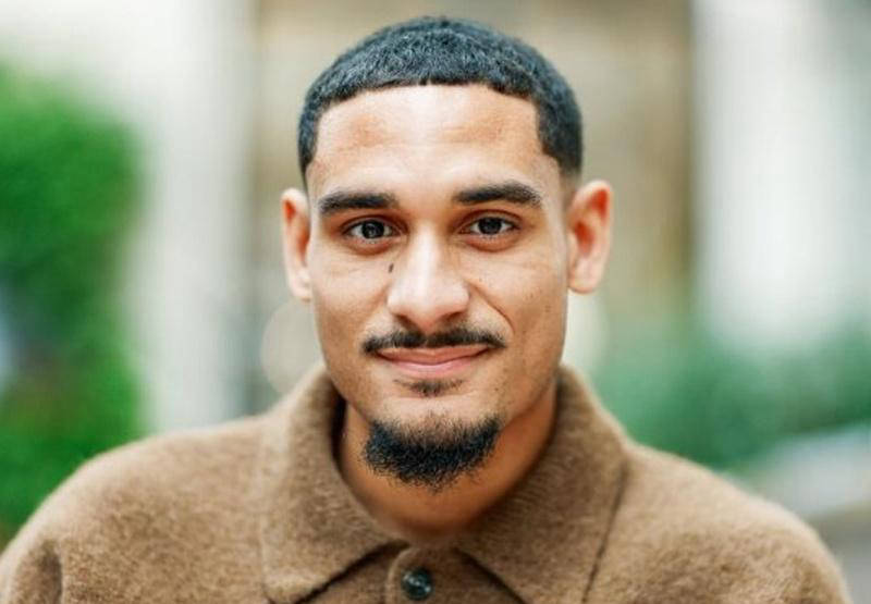 英超联赛免费高清直播+实时赛程+积分预测（2025赛季全覆盖）最强对决！欧冠四强汇聚联赛杯半决赛阿森纳与曼城剑指四冠王