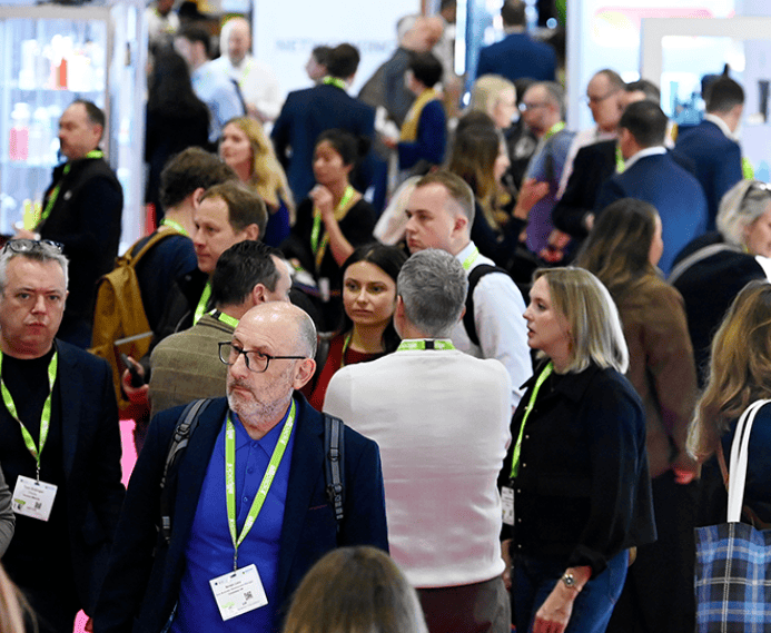 助助与会者体会最新的J9COM官网市集动