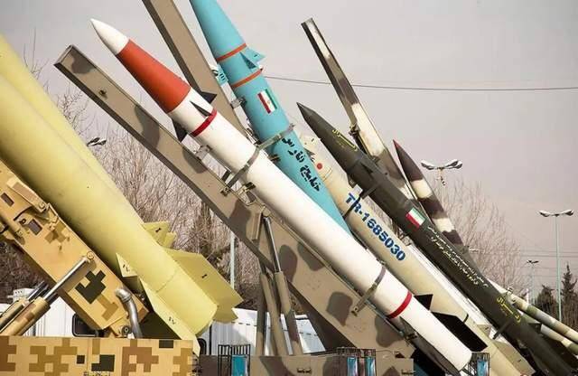 油轮刚出门就被扣押，委内瑞拉等来强力外援，对美挥出一记重拳