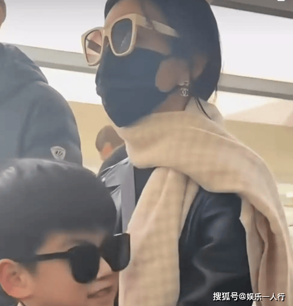 陈妍希万万没想到，她和陈晓仅9岁的儿子，就开始为她争光了，离婚后状态回春胜过前夫陈晓