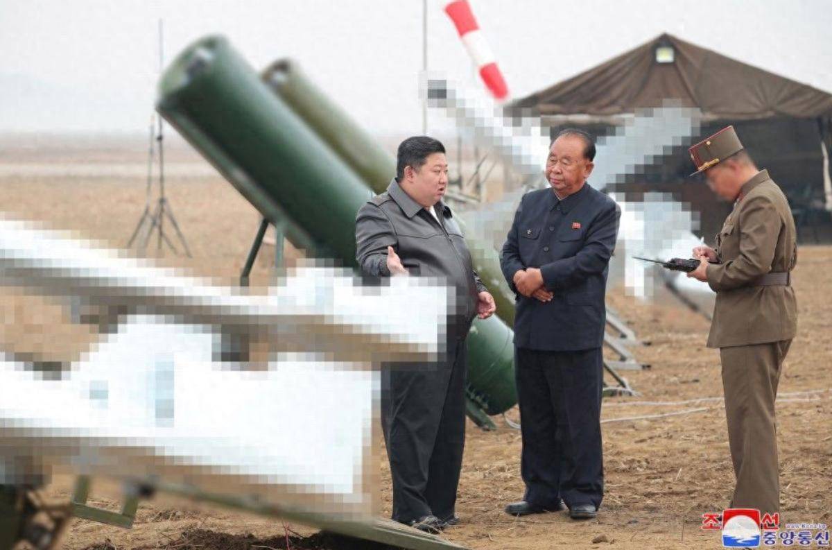 朝方刻意隐瞒身份，一批神秘人陆续抵俄，手握俄军战场生命线？