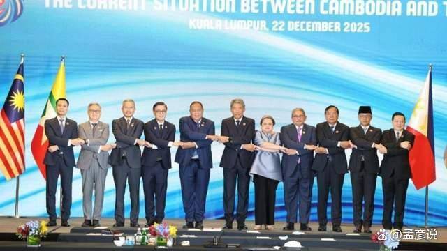 中方把话带到，柬泰双双点头应下，能不能停火，今晚就有结果