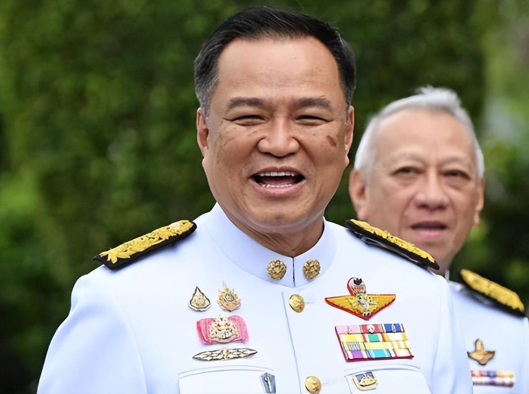 柬埔寨提四个停火条件，泰拒绝更换谈判地点，对停火条件嗤之以鼻