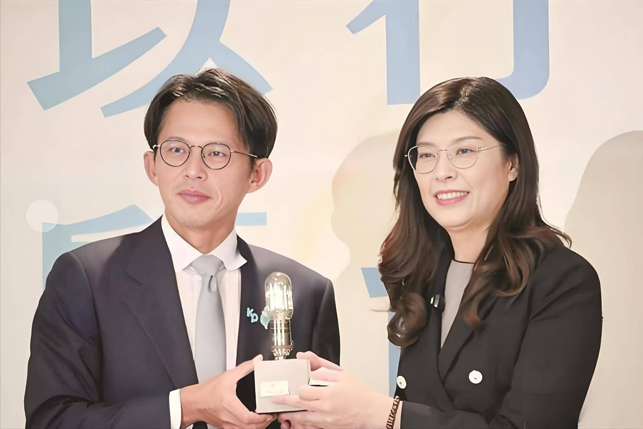 绿营闹翻，陈水扁炮轰蔡英文力压赖清德，郑丽文：赖清德如鲠在喉