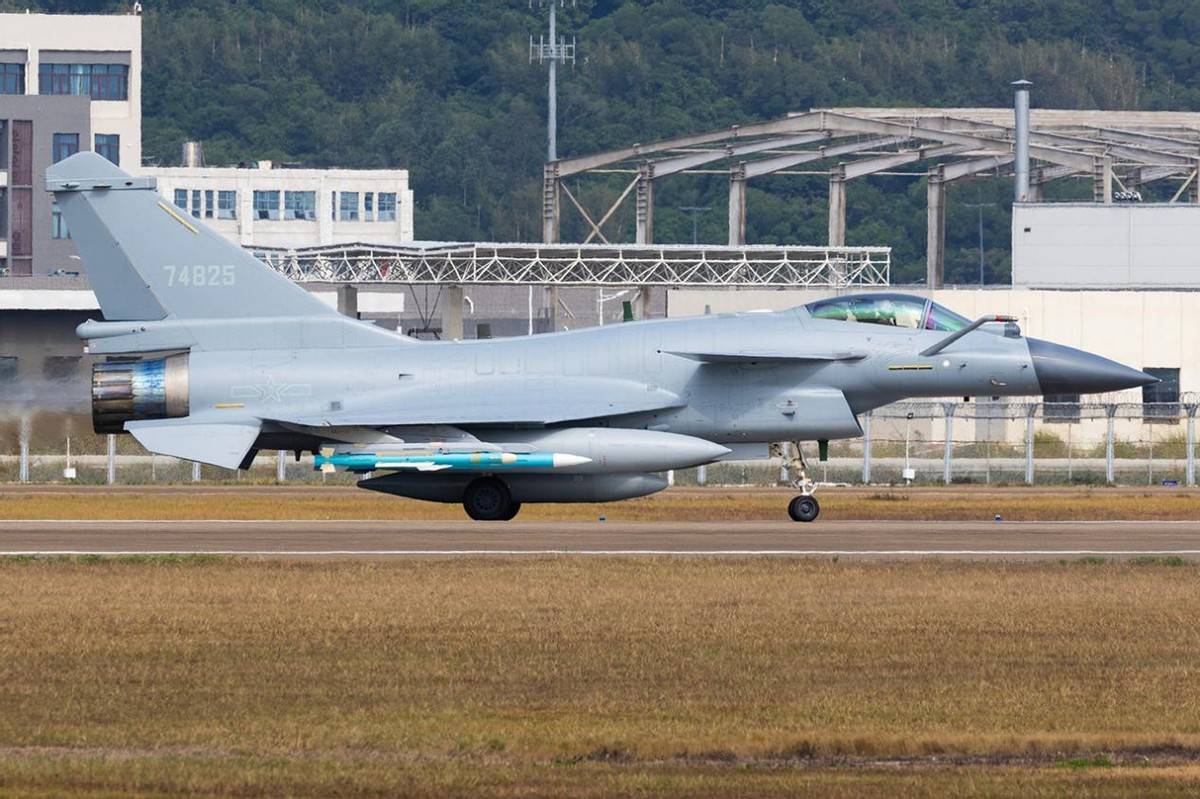 五角大楼预警！中国战机出口将井喷，打破全球高端军火垄断