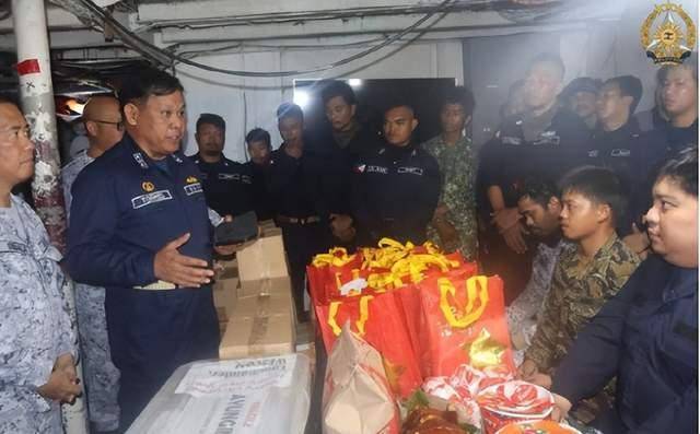 盼了三天三夜，菲律宾渔民第一个等来的，是中国人民解放军