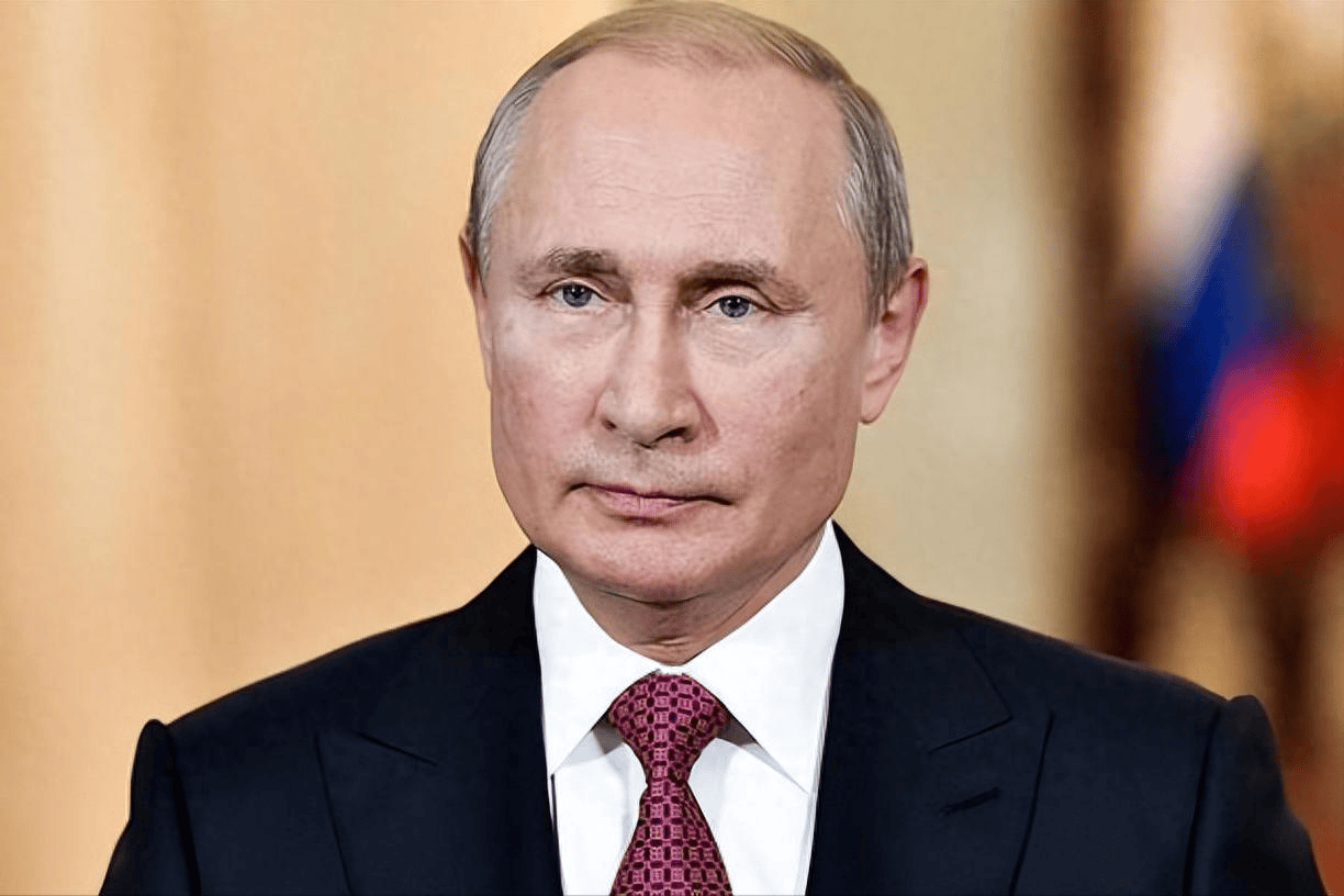 普京官宅遇袭后，王毅外长告示全世界，用10个字定义中俄现状