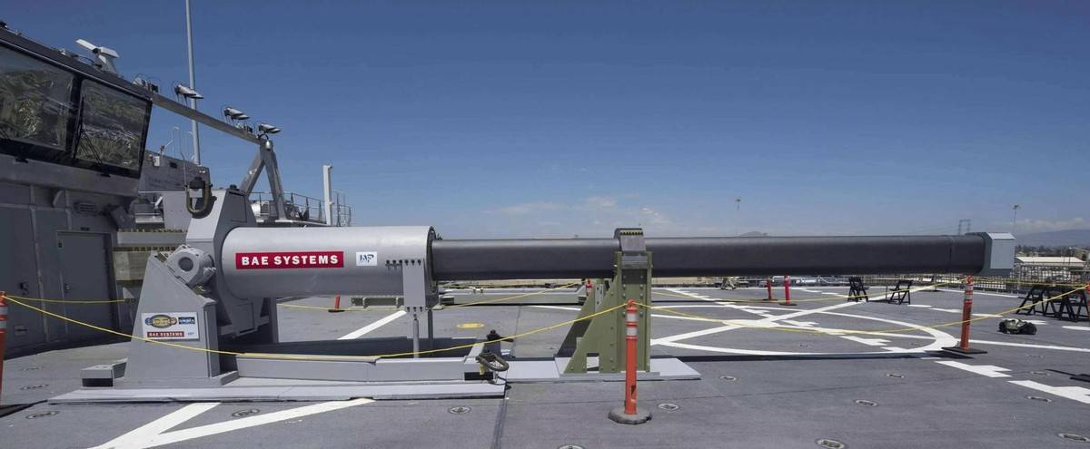 法国造新航母，耗资百亿对标福建舰，但有一问题，电弹找谁买？