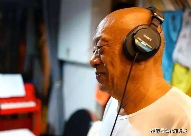 81岁凌峰近况曝光！隐居泰国，妻女失联，一个人孤苦伶仃生活