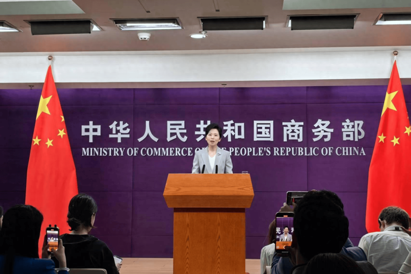 日本要求中方撤回反制，我外交部把话挑明：日本必须完全解除武装