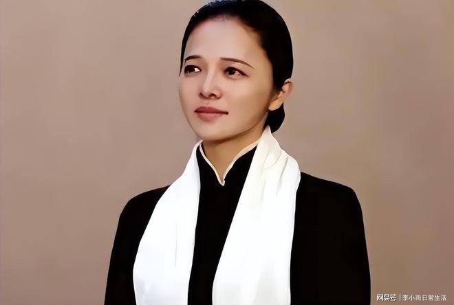 央视主持人文清现状:胖到不敢认,在桂林陪读老公在澳洲当院长