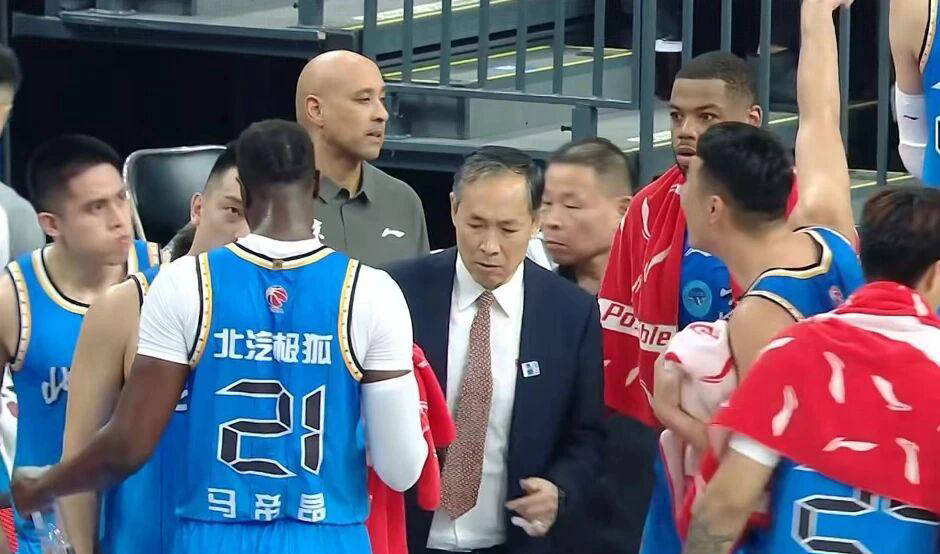 欧洲篮球联赛中文网__赛程比分+球队资讯+盘口分析北京男篮迎来重磅引援新小外援贝利已落地前NBA内线巨星麦基有望加盟