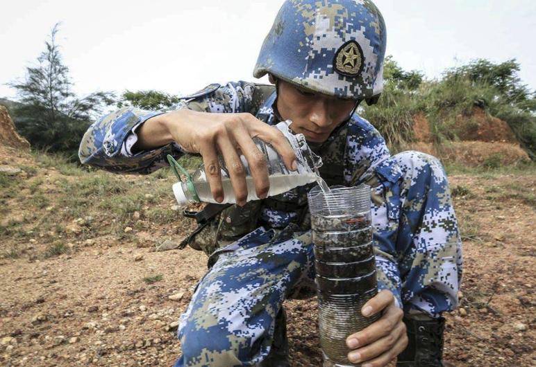 特种兵在野外作战，吃的啥？看看“菜单”，你吃得下去吗？