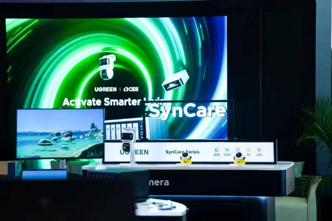 CES变成中国科技秀：机器人跳舞、熊猫获奖、眼镜会说话