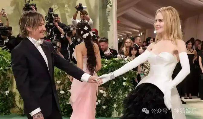 终究还是离婚了！这样的结果已经算体面了吧！