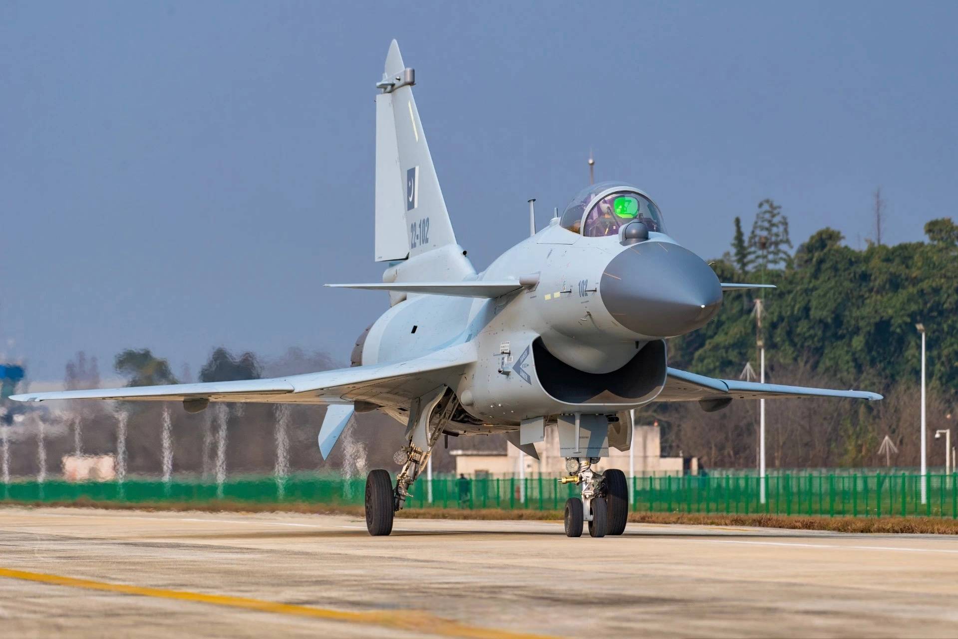 沉默8个月,成飞确认歼10CE战果,印度战机被打爆,彻底撕下印度遮羞布!