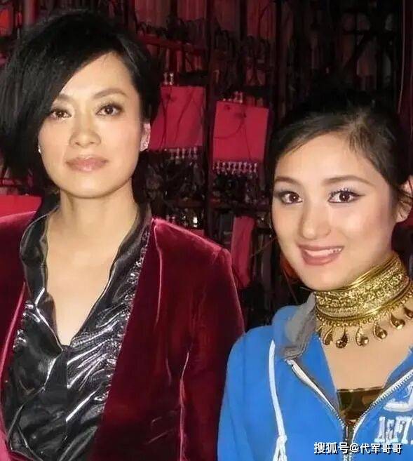 62岁毛阿敏近况曝光!放弃争夺数百亿遗产,定居美国带着儿女低调生活