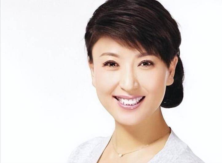 凉了！闫学晶又被曝身份造假 ，李雪健不再沉默