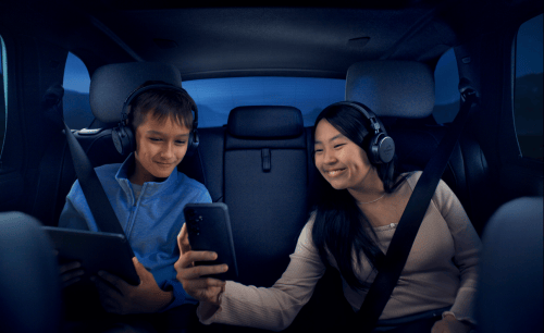 哈曼推出ReadyStreamShare打造集共享聆听和清晰座舱通信为一体的个性化音区(图1)